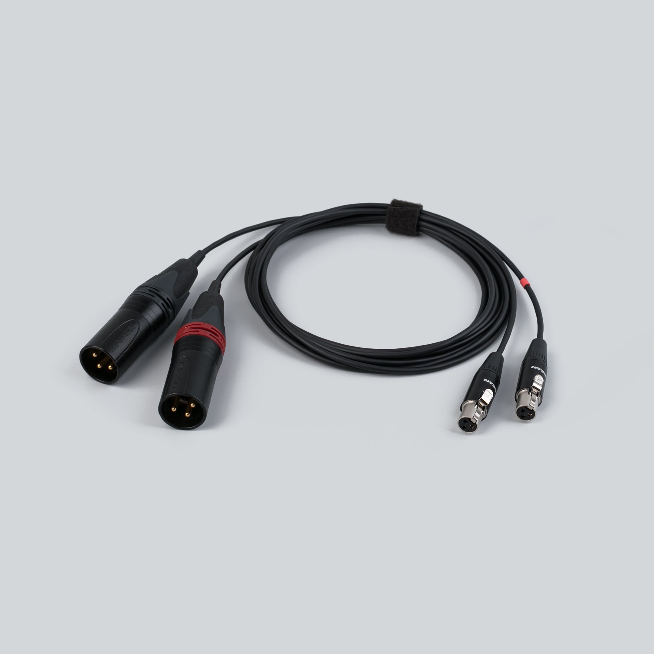 Uši microphones LOM